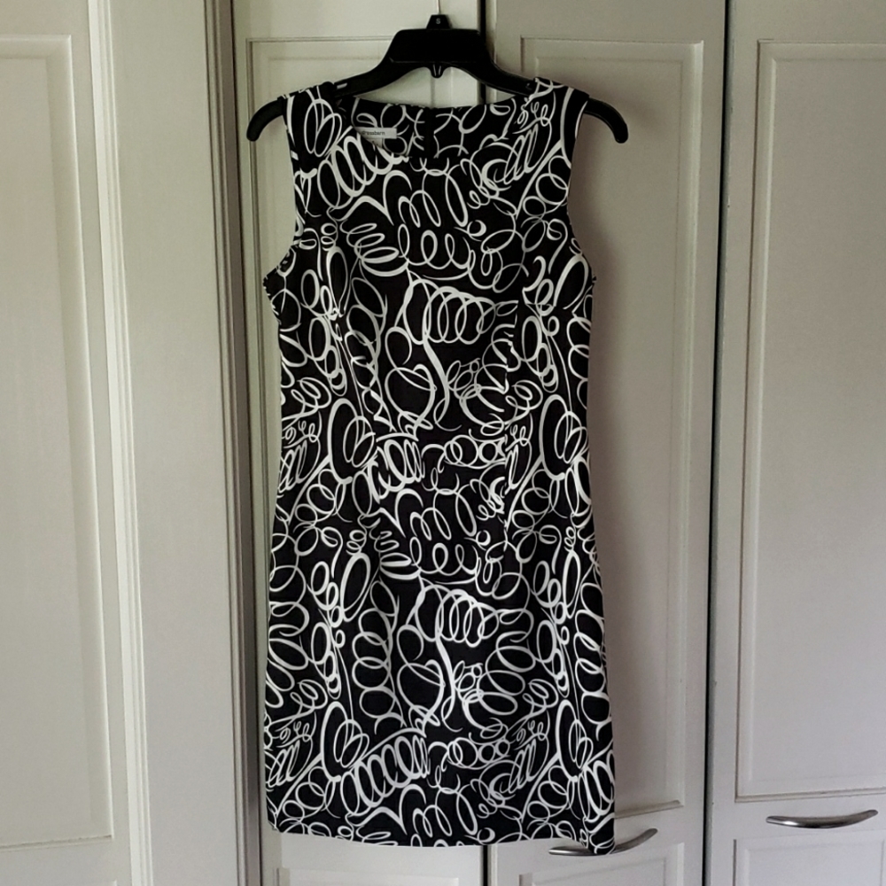 Dress Barn Size 6 Black & White Dress